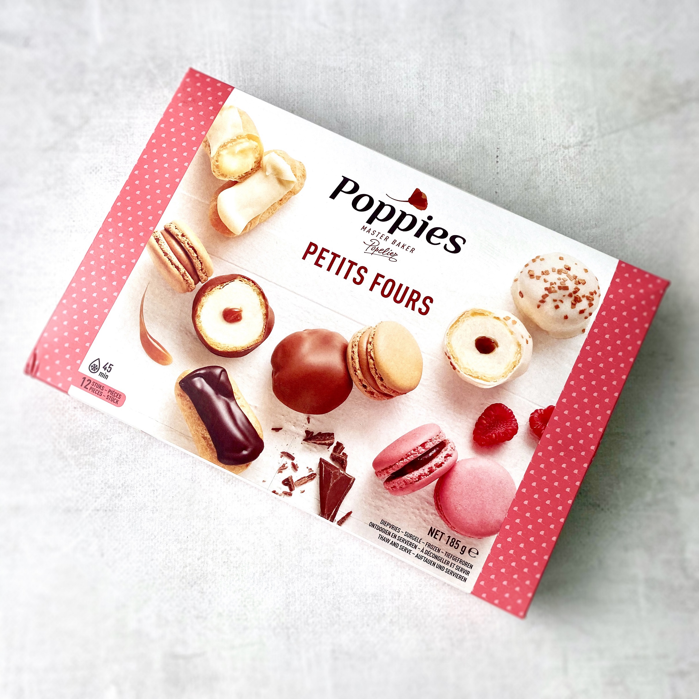 Ассорти (макаруны, профитроли, мини эклеры) изображение 2