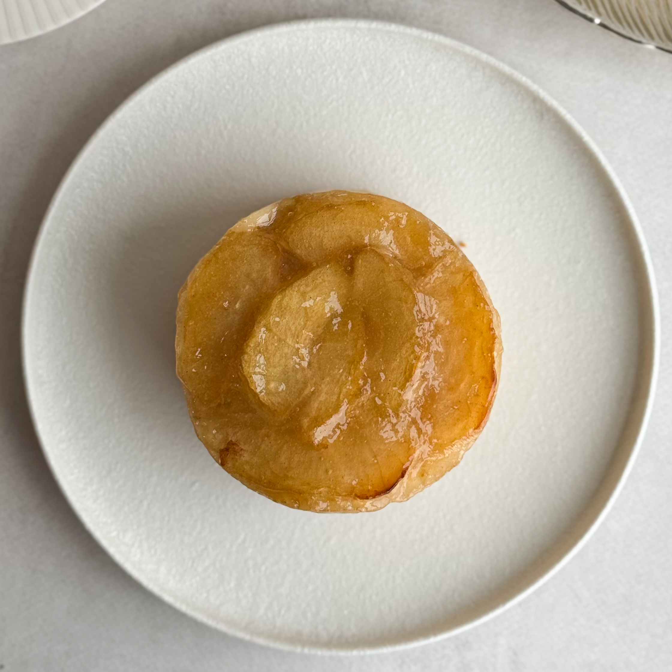 Бенто-Пирог Яблочный Гурман в индивид.упаковке. Свежие яблоки на хрустящем песочно-дрожжевом тесте, покрытые миндалем и желе. изображение 6