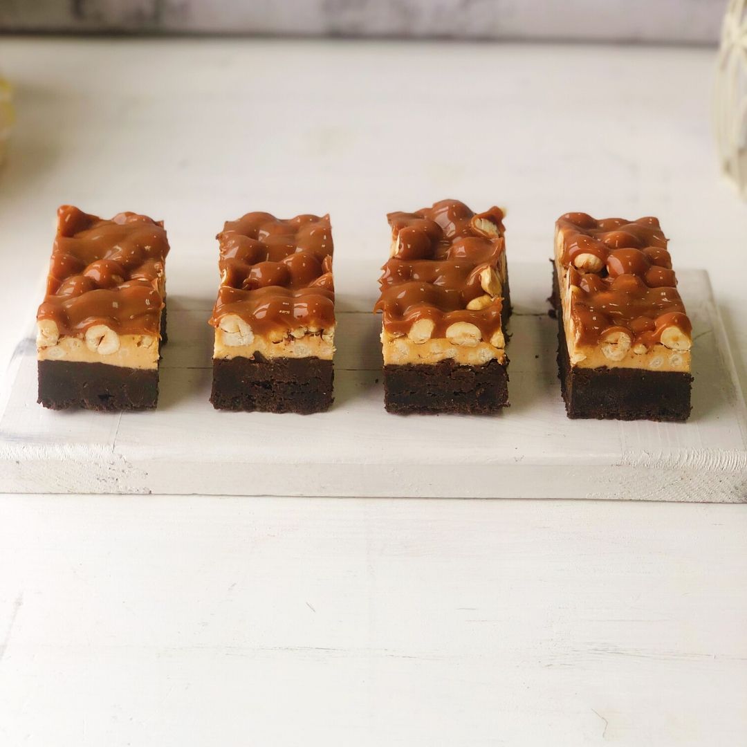 Пирожное "Брауни с карамелью и фундуком" изображение 2