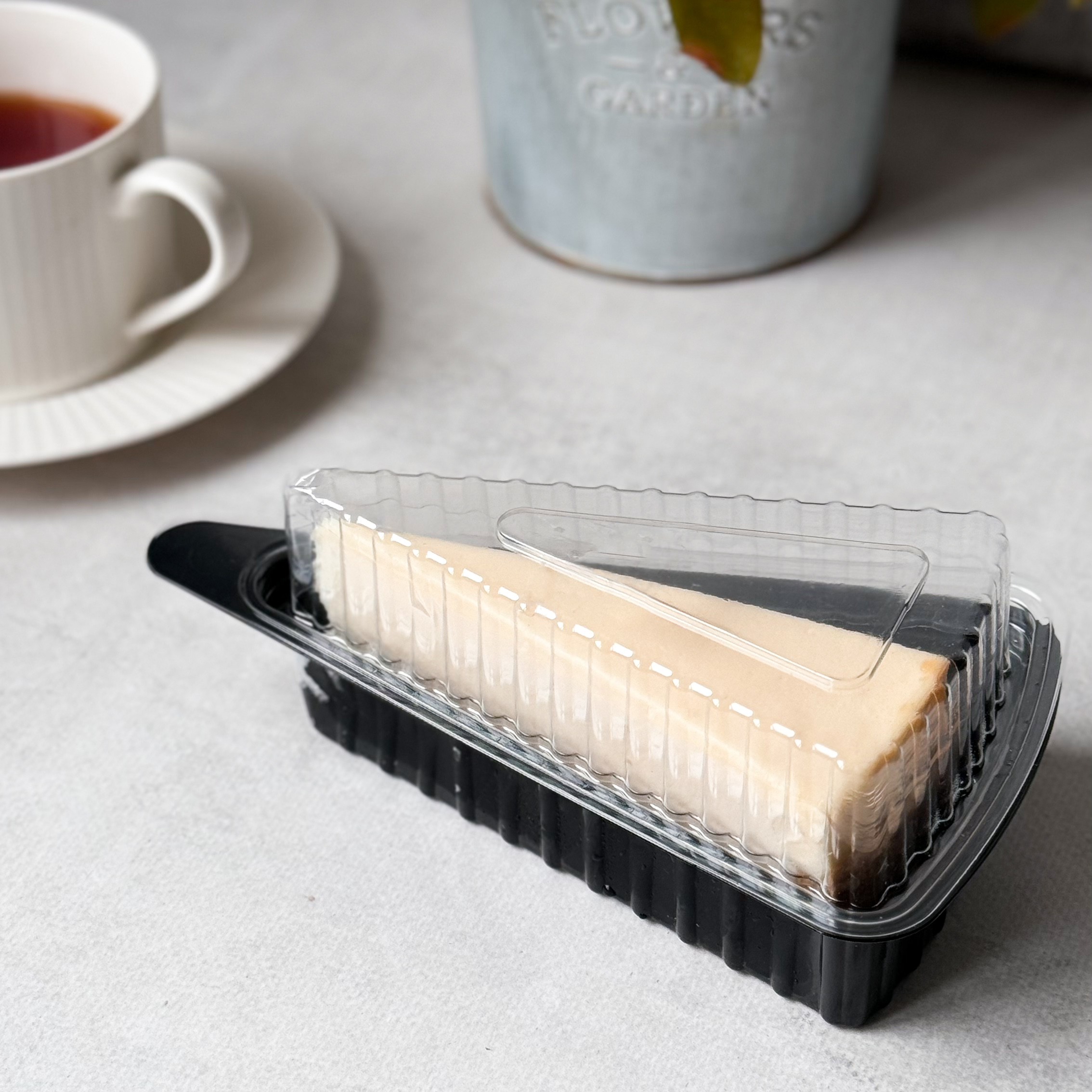 Классический чизкейк New York из творожного сыра на тонком сливочно-песочном корже. изображение 2