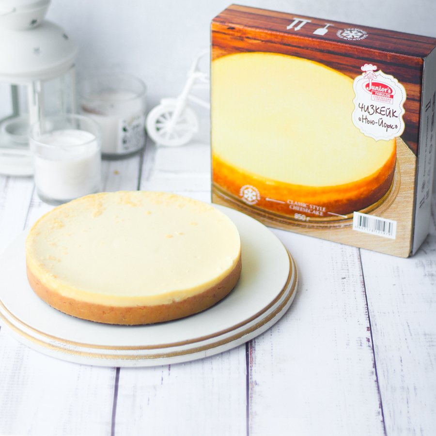 Классический чизкейк New York из творожного сыра на тонком сливочно-песочном корже. изображение 1
