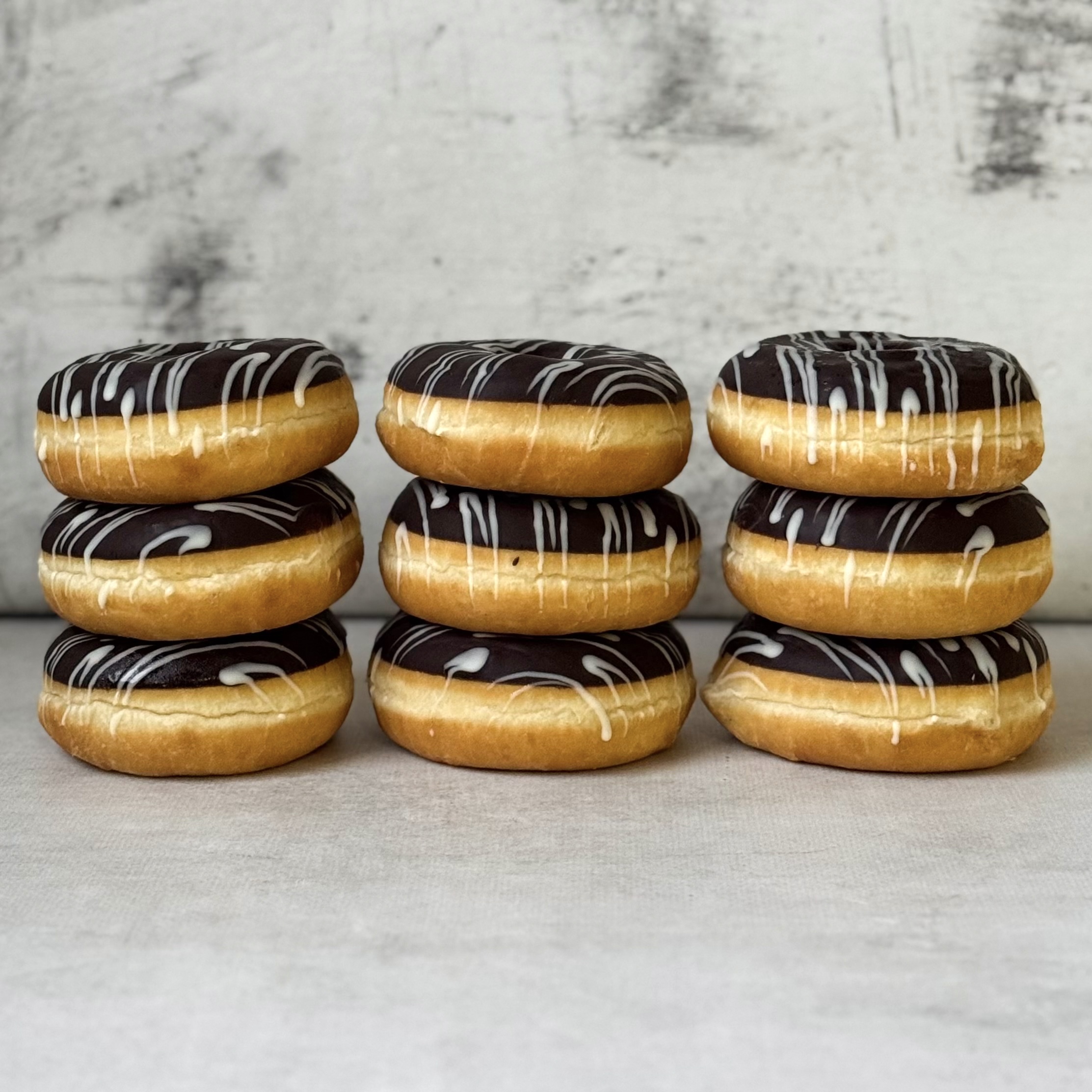 Донат глазированный Шоколад с шок. начинкой изображение 8