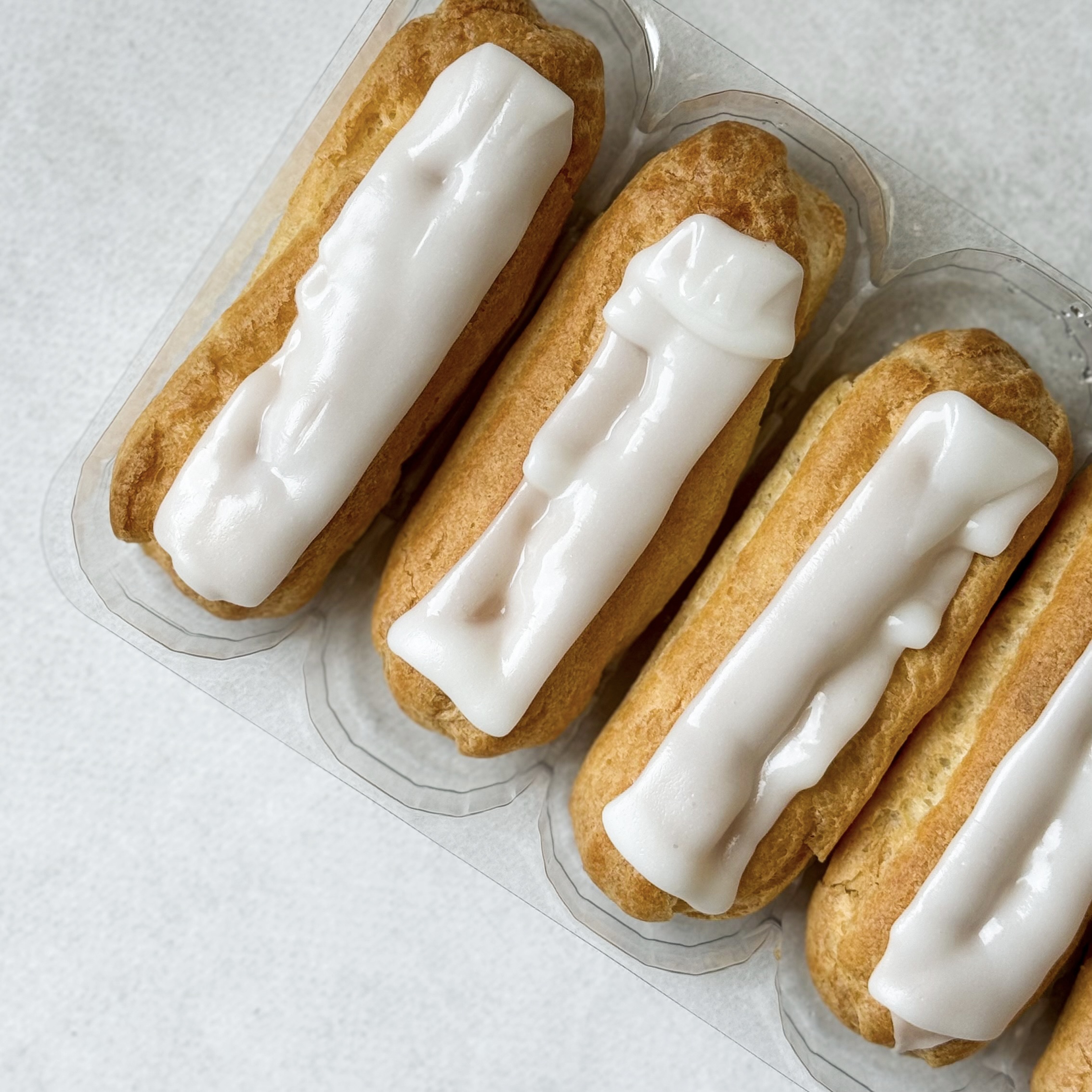Эклеры с ванильной начинкой и белой помадкой изображение 4