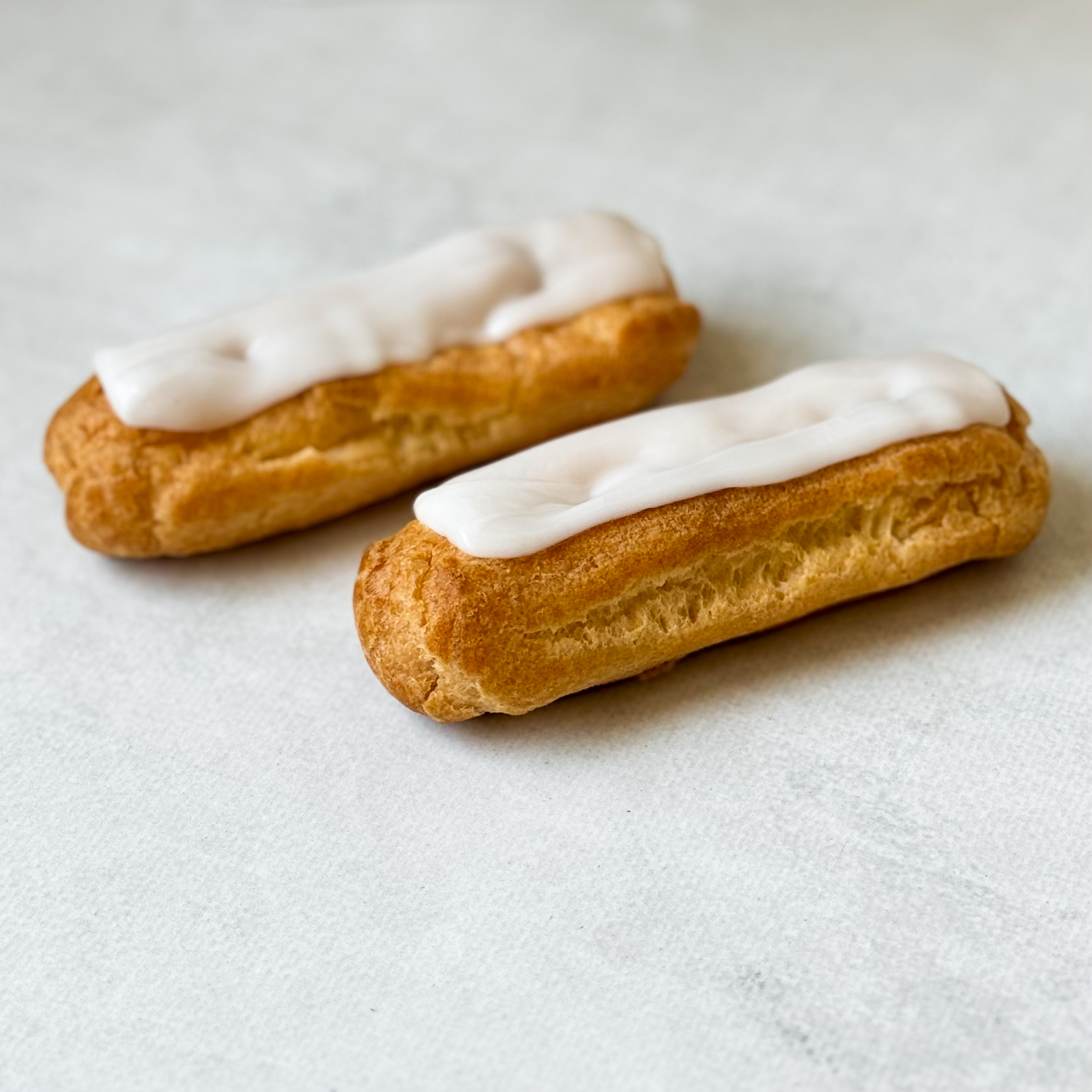 Эклеры с ванильной начинкой и белой помадкой изображение 5