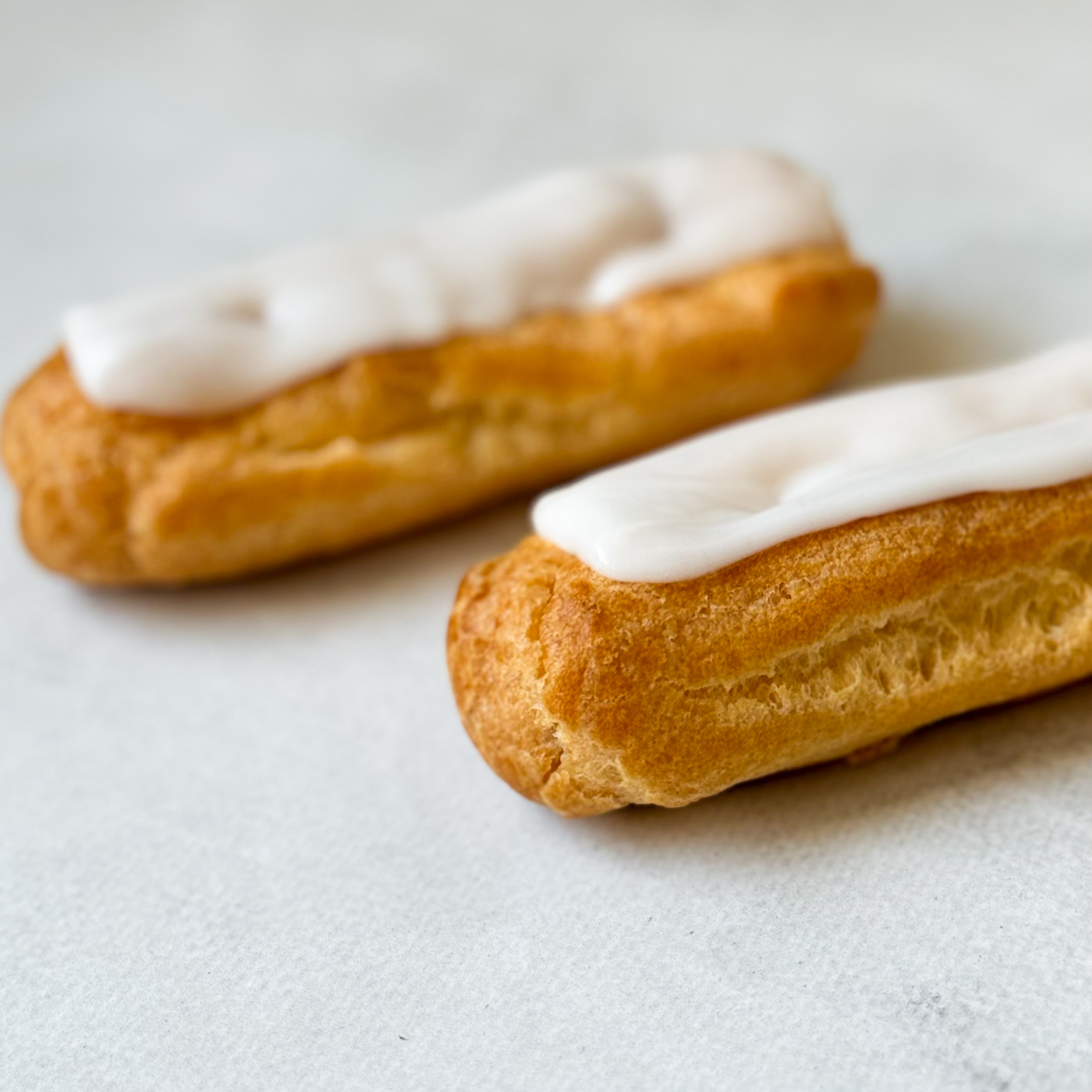 Эклеры с ванильной начинкой и белой помадкой изображение 6