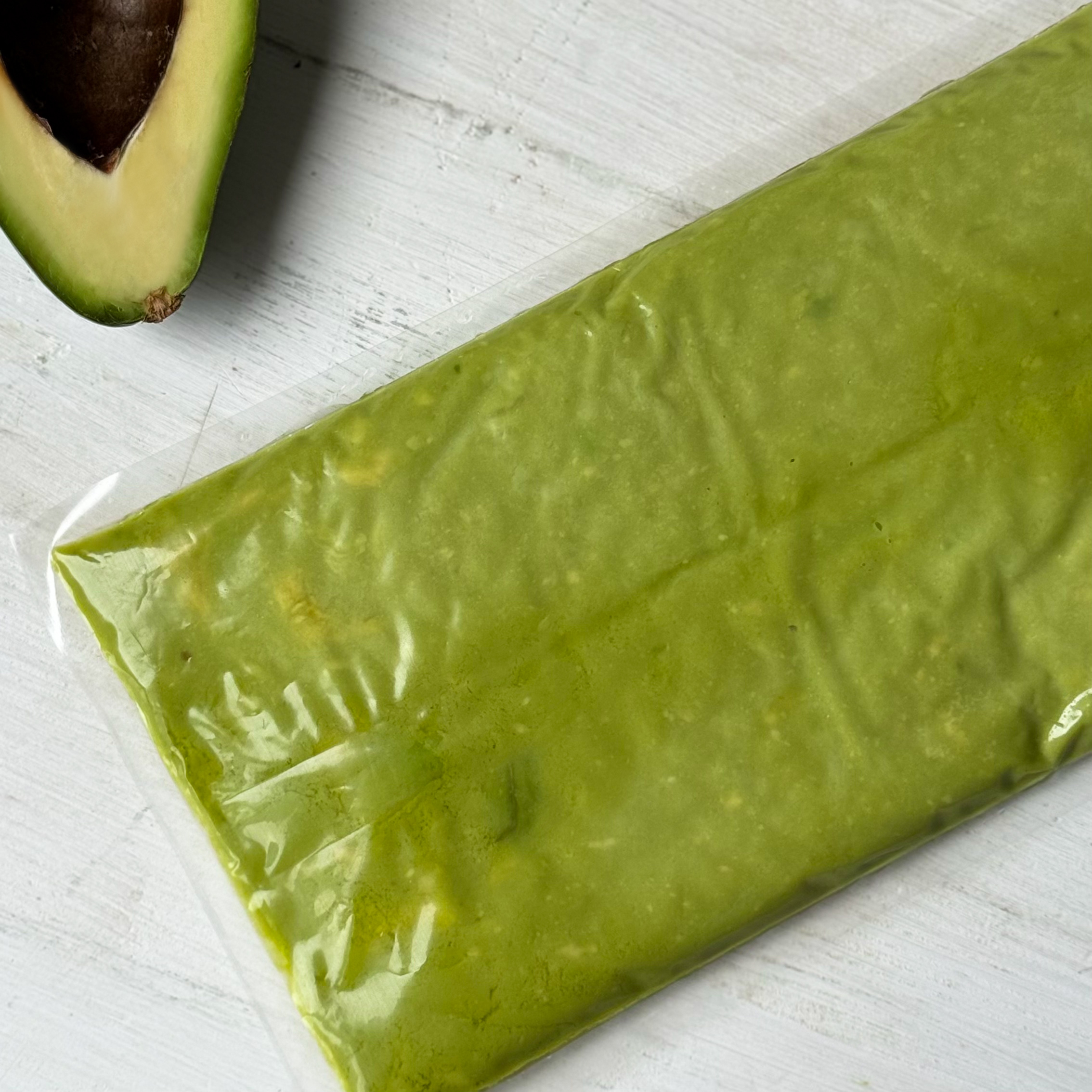 Пюрированная закуска из авокадо с черной кожей сорта HASS изображение 3