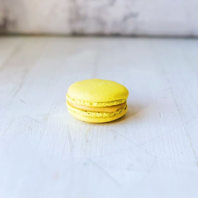 Французское миндальное лимонное печенье с начинкой.  изображение 3