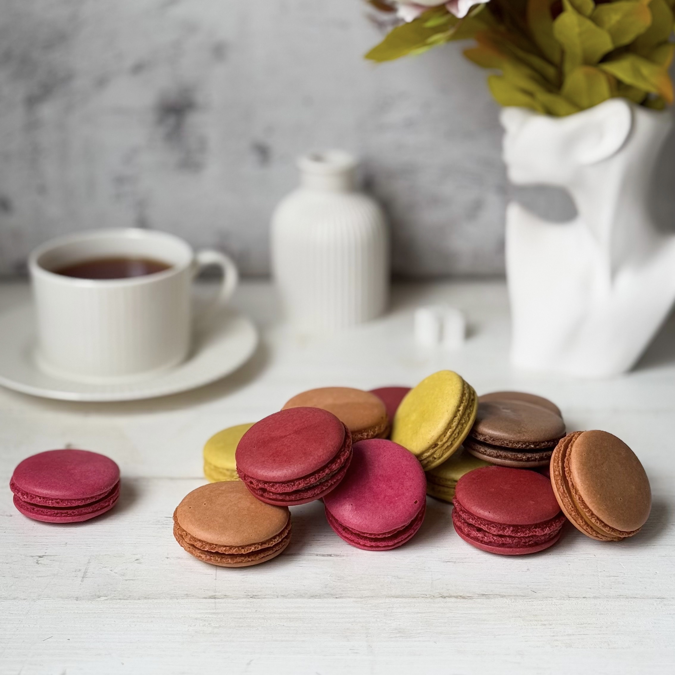 Миндальное печенье с начинкой. В коробке 5 вкусов "малина", "шоколад", "вишня", "лимон", "карамель". изображение 4