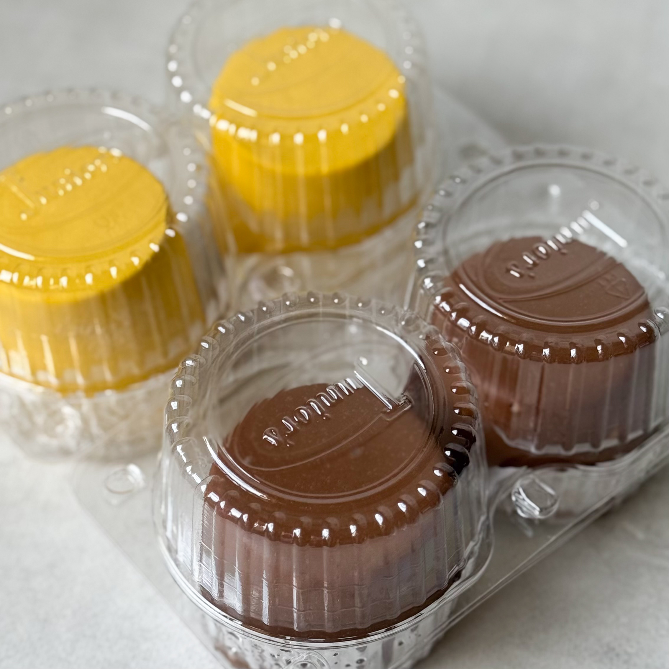 Ассорти муссовых пирожных: пирожное «Шоколадная бомба» 2 шт; пирожное «Манго-маракуйя» 2 шт изображение 8