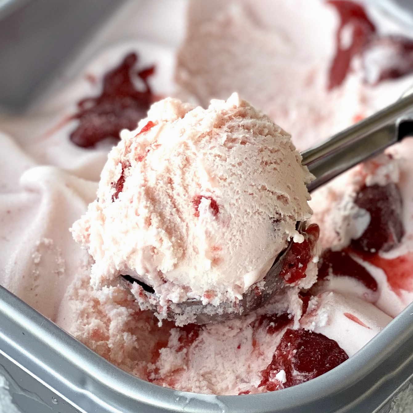 Пломбир Клубника со сливками 12% изображение 2