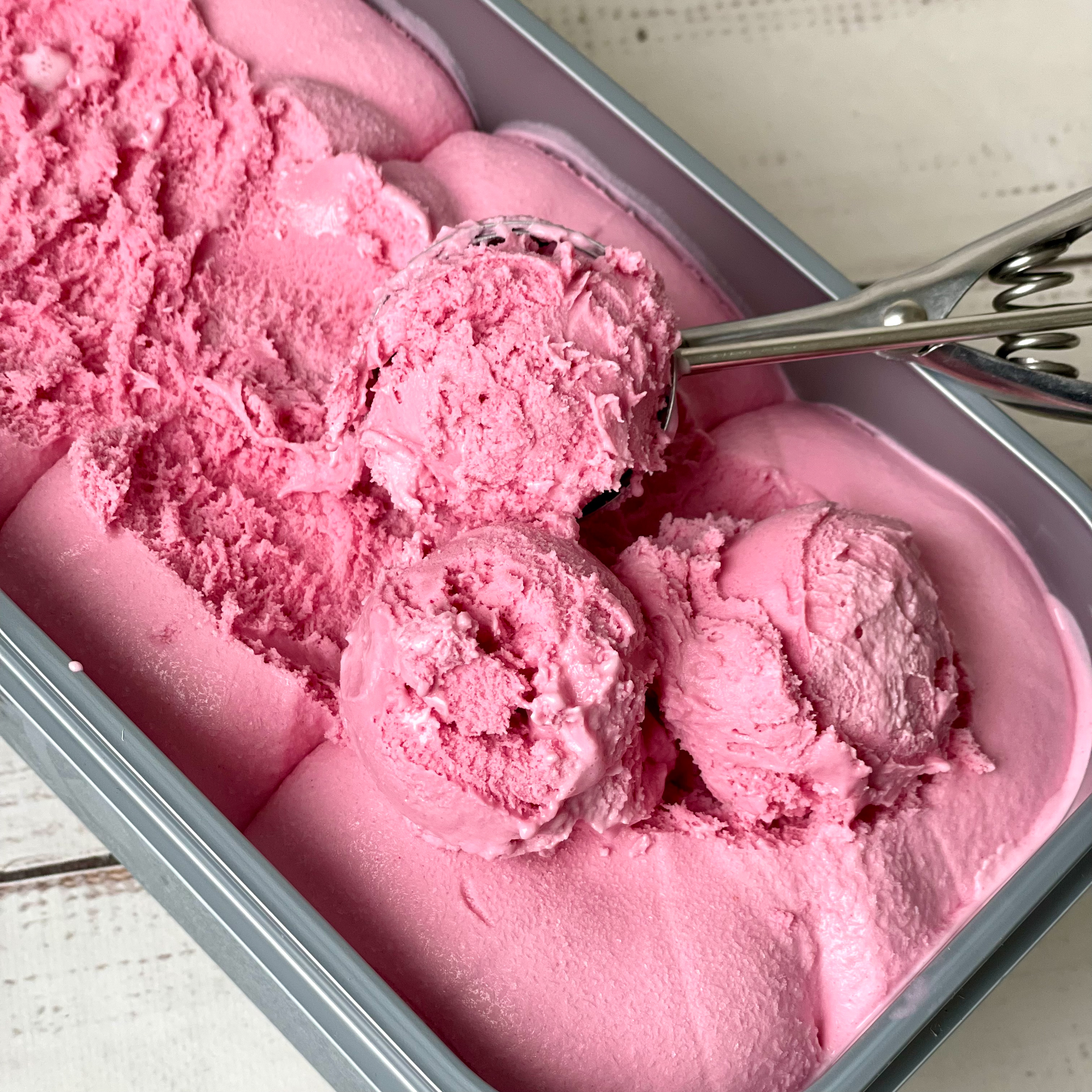 Пломбир клубничный (2,5 кг) изображение 2