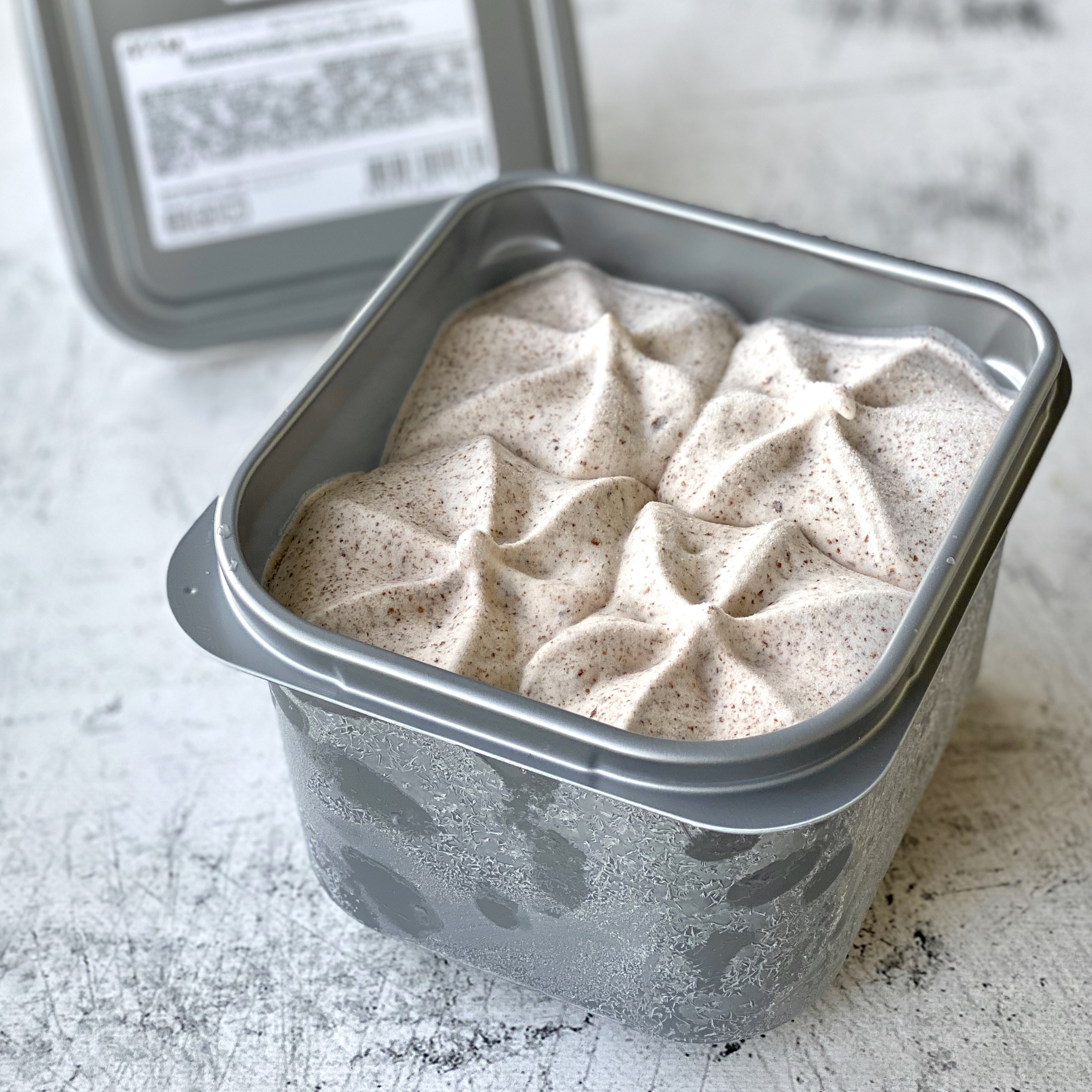 Пломбир ванильный с шоколадной крошкой "Хрустящий шоколад" 12%  изображение 1