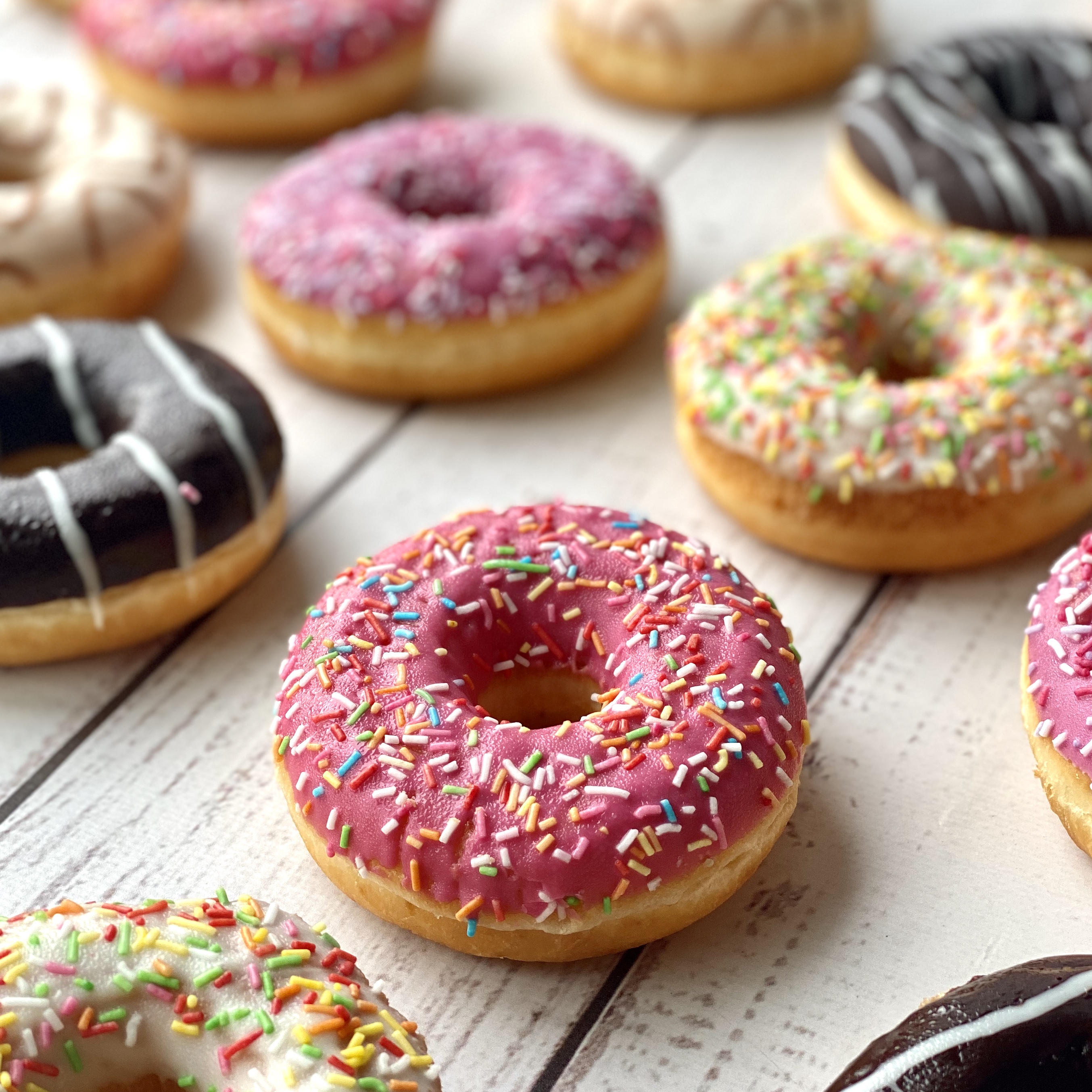 Ассорти пончиков 6 видов по 3 шт изображение 2