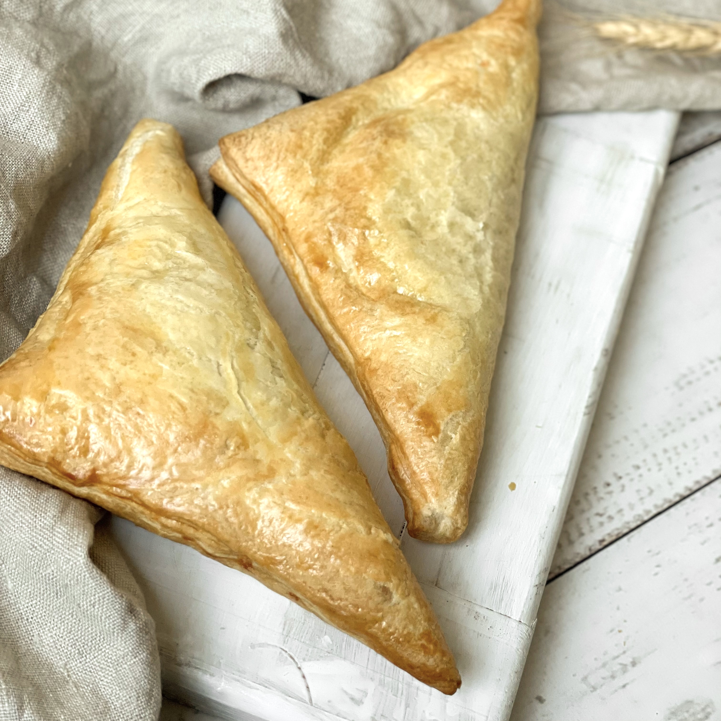 Слойка с ветчиной и сыром  изображение 3