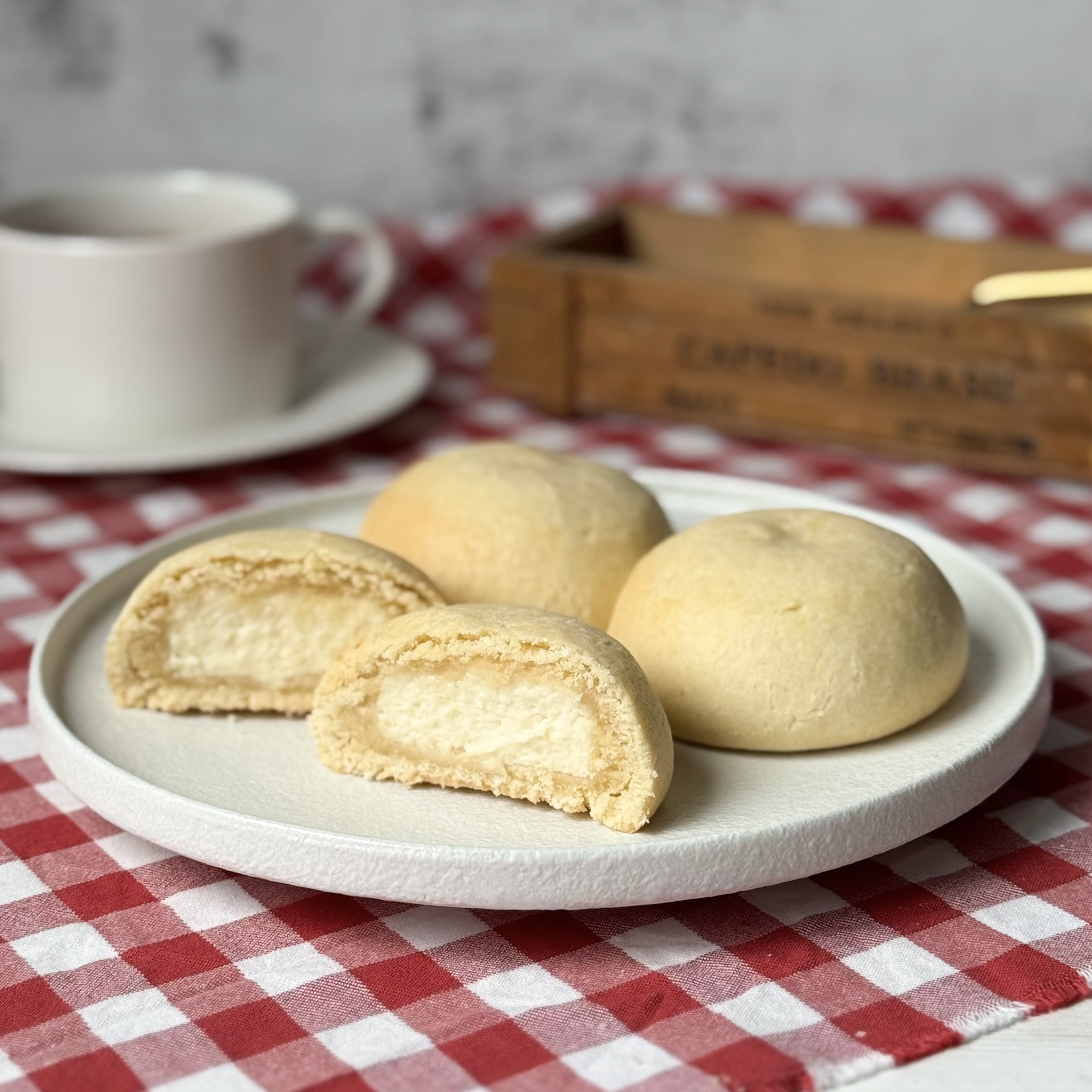 Идеальное сочетание нежного рассыпчатого теста и кремообразной творожной начинки.  изображение 4