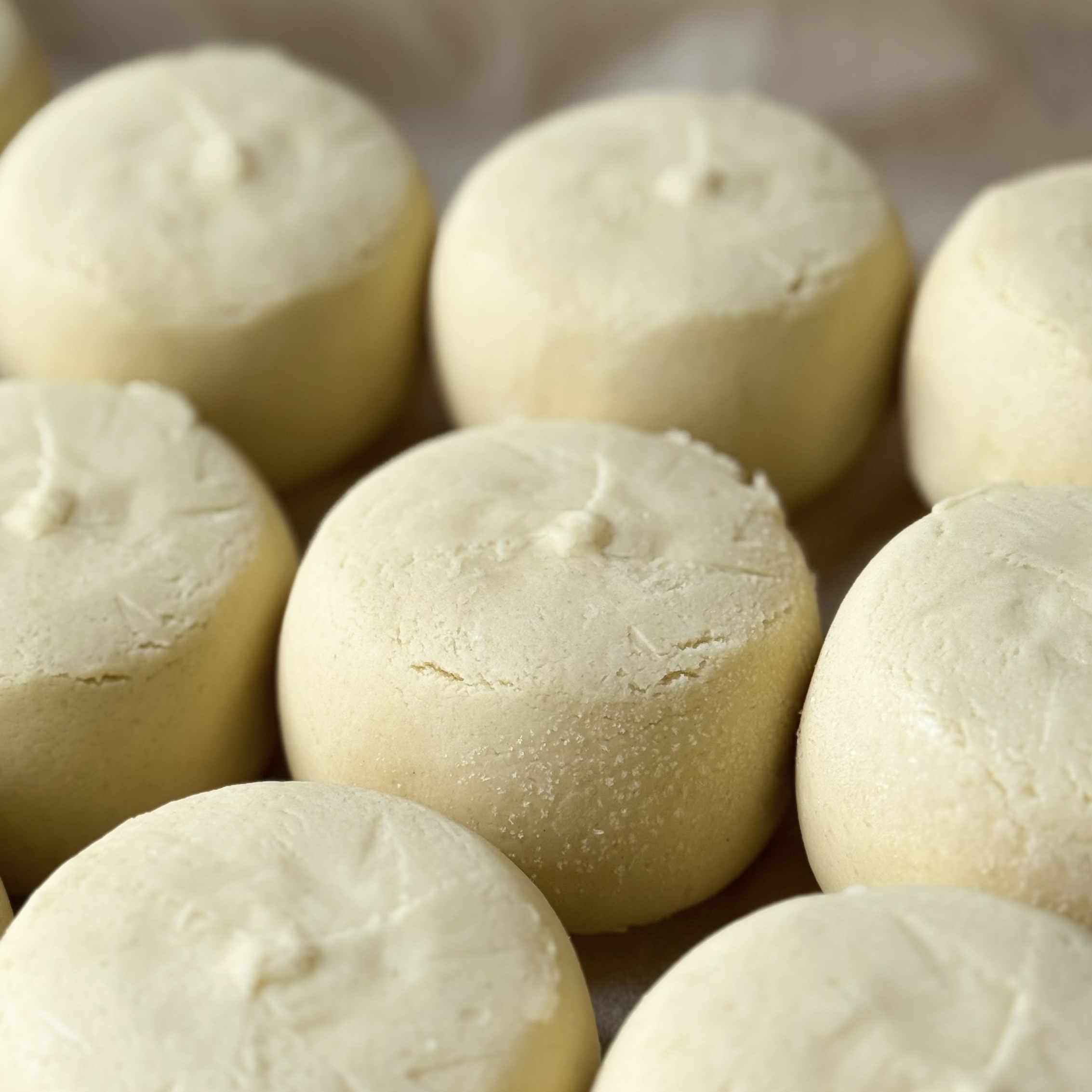 Идеальное сочетание нежного рассыпчатого теста и кремообразной творожной начинки.  изображение 7