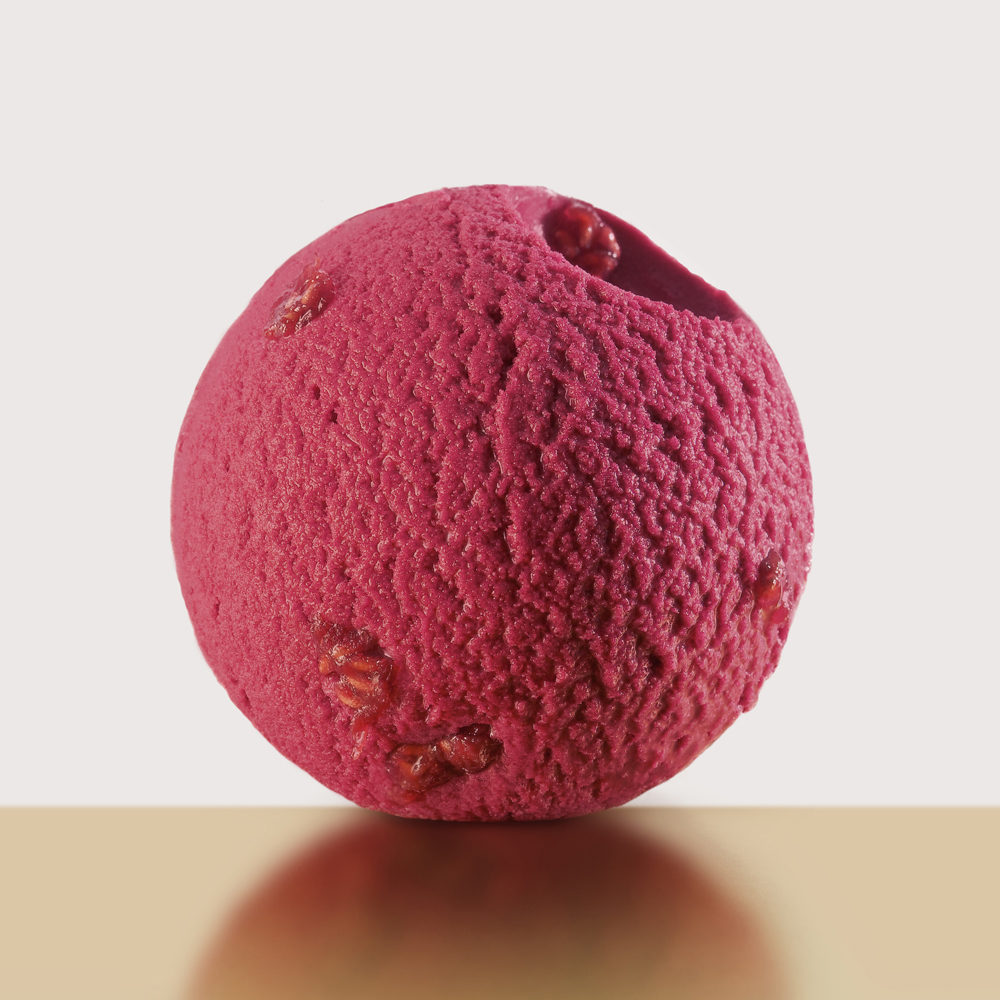 Малиновый сорбет исключительного вкуса с засахаренными кусочками свежей малины. изображение 1