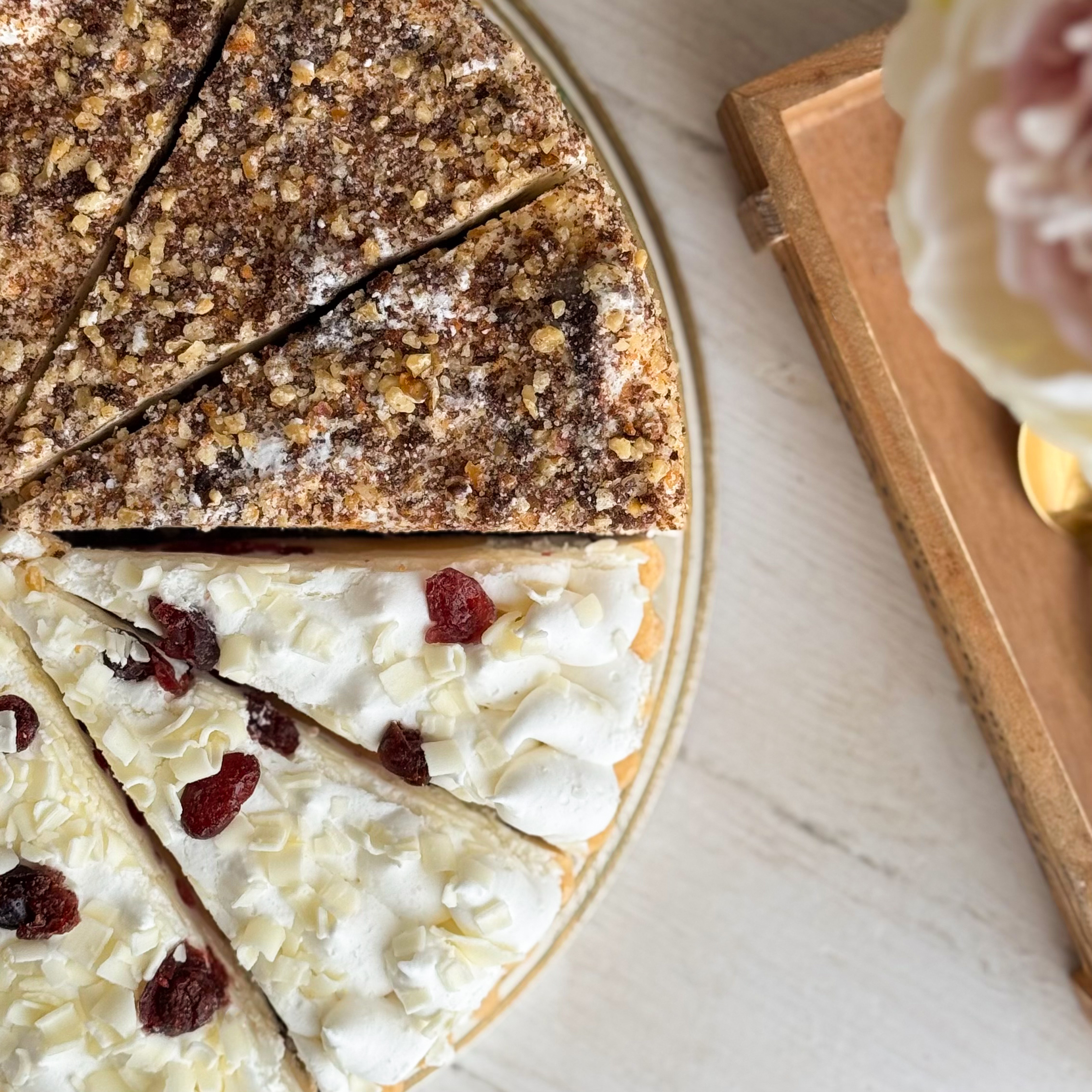 Торт ассорти 4 вкуса: Брусничный,Сметанник,Рикотта,Наполеон изображение 2