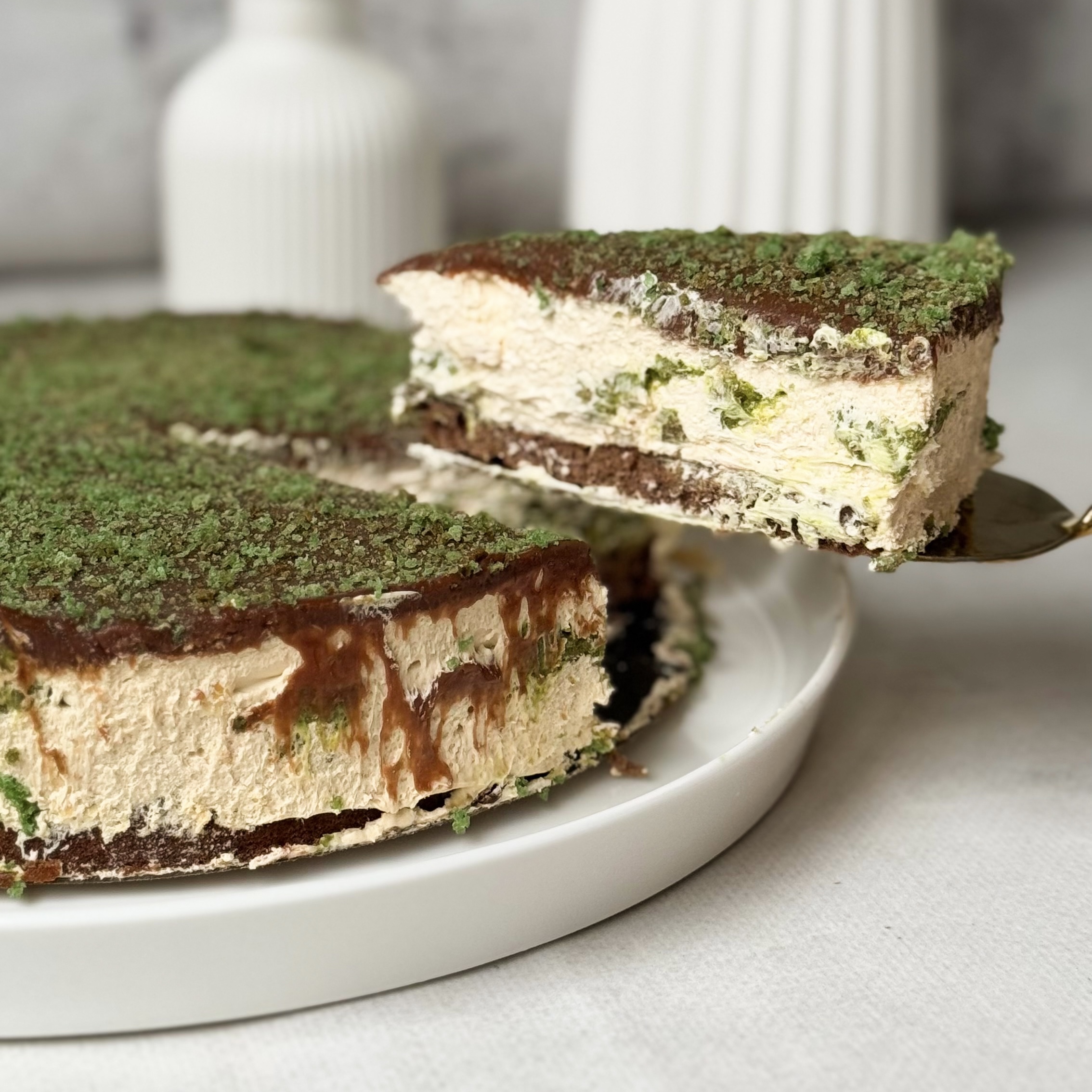 Торт "Дубайский шоколад" (не нарезан) изображение 1