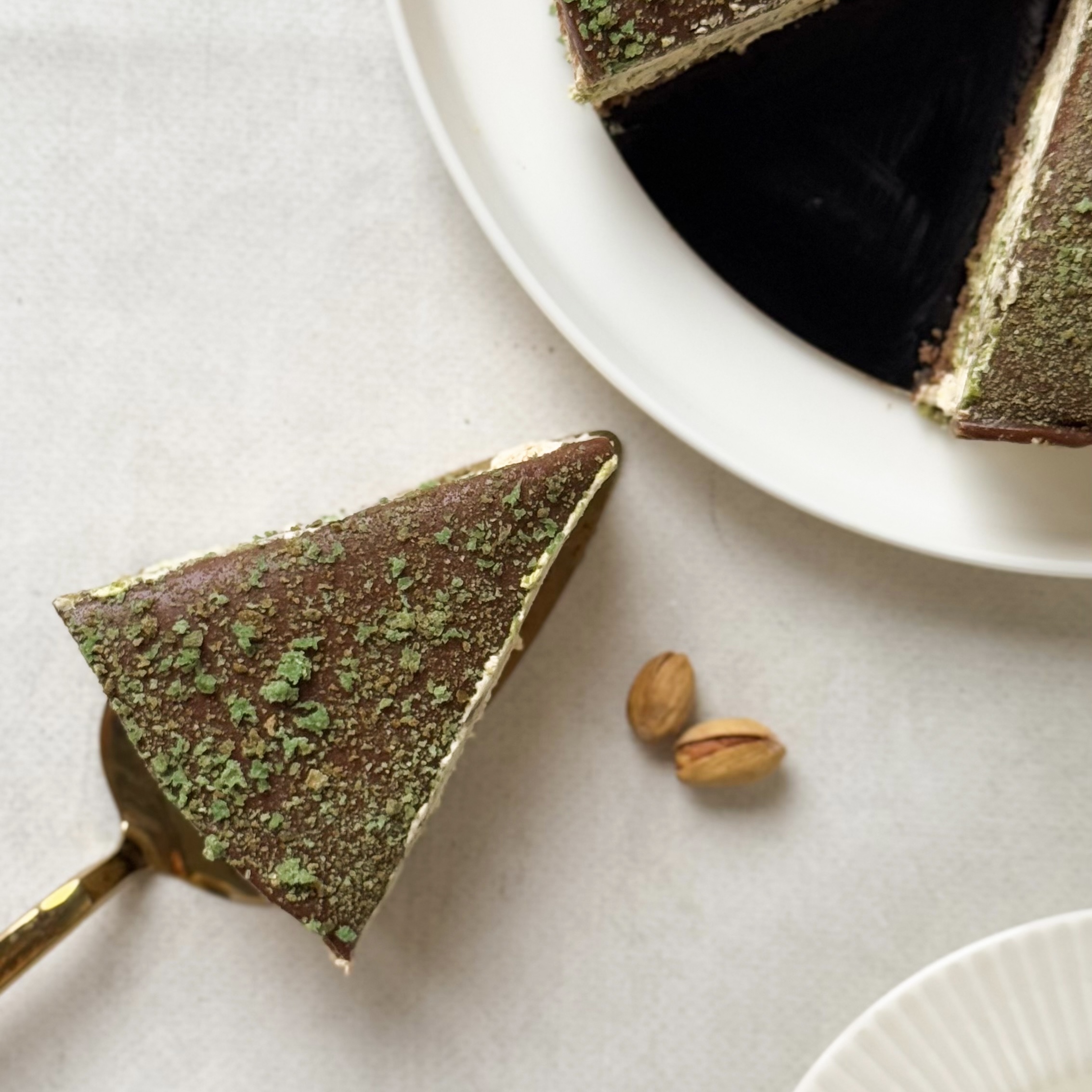 Торт "Дубайский шоколад" (не нарезан) изображение 5