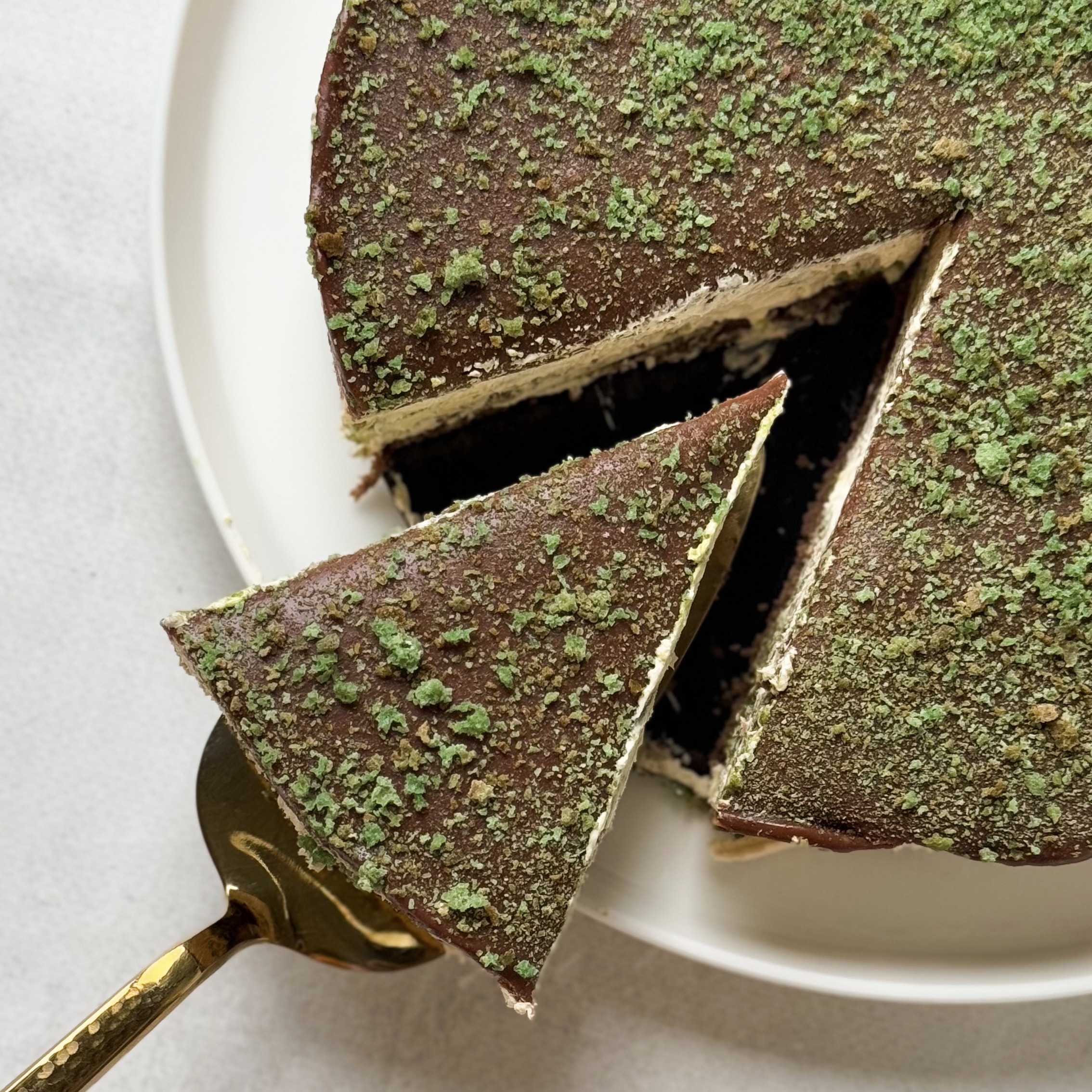 Торт "Дубайский шоколад" (не нарезан) изображение 10