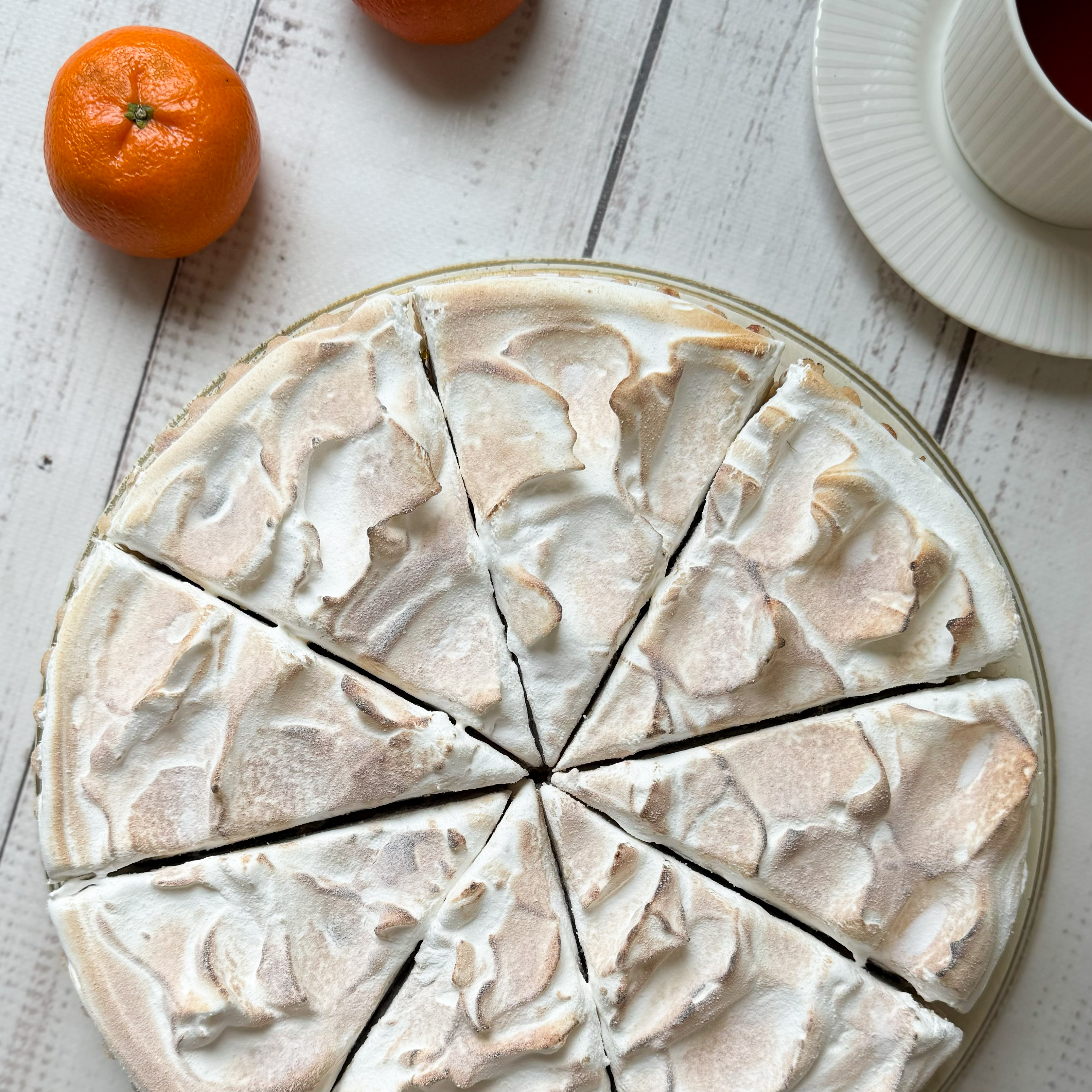 Песочный корж, конфитюр из марокканских мандаринов с цедрой, нежный заварной крем с бурбонской ванилью и шапочка из меренги изображение 3