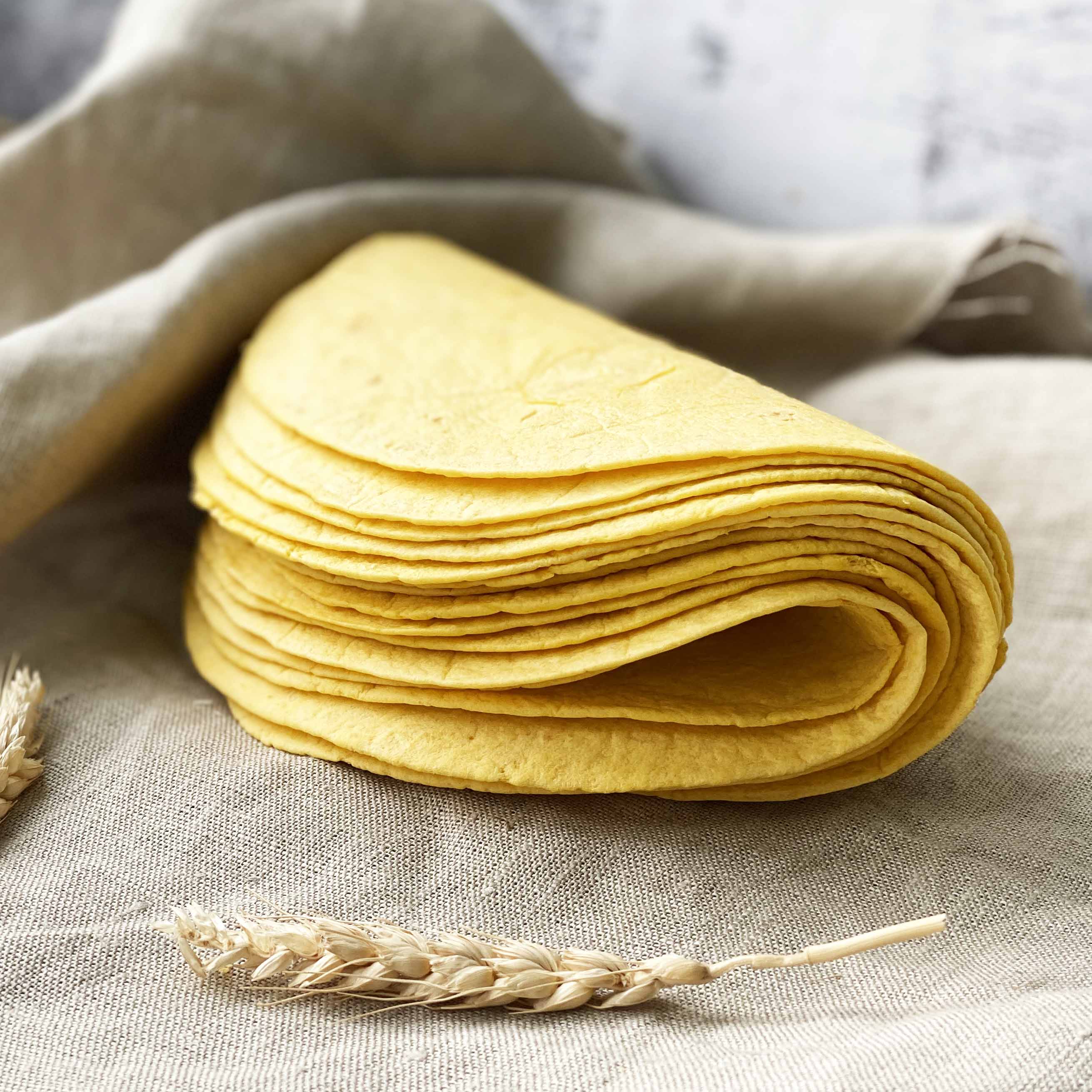 Сырная лепёшка из пшеничной муки высшего сорта изображение 3