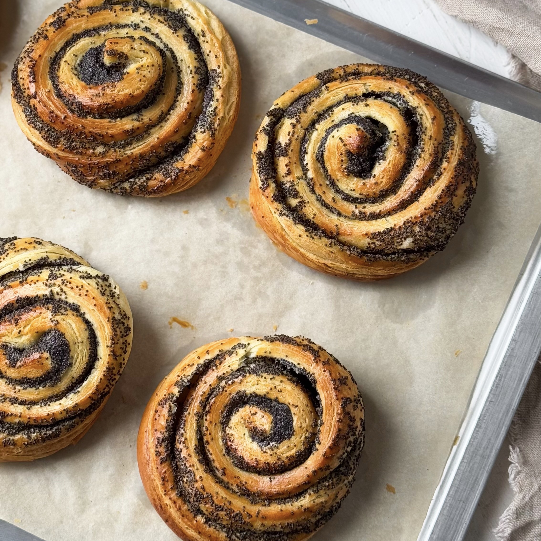 Улитка для выпекания с маком изображение 2