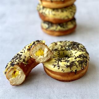 Донат с начинкой со вкусом банана 2 сорт