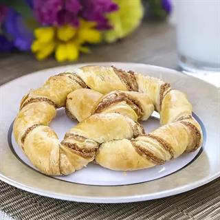 Крендель слоёно-песочный сладкий для выпекания