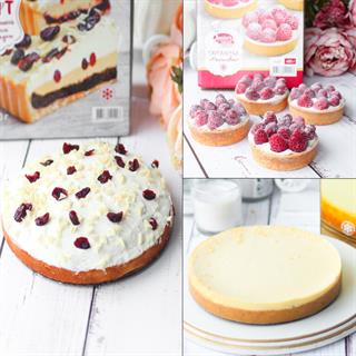 В акционный набор входят: упаковка малиновых тарталеток (480гр), торт брусничный (800гр) и чизкейк Нью Йорк (850гр)