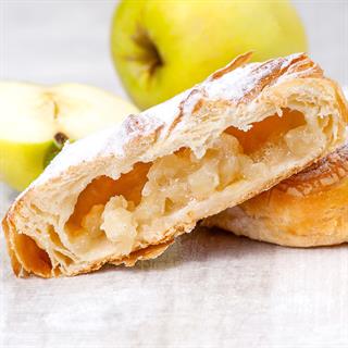 Турновер для выпекания с яблоком